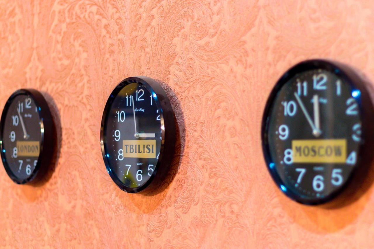 V Park Hotel Tiflis Dış mekan fotoğraf