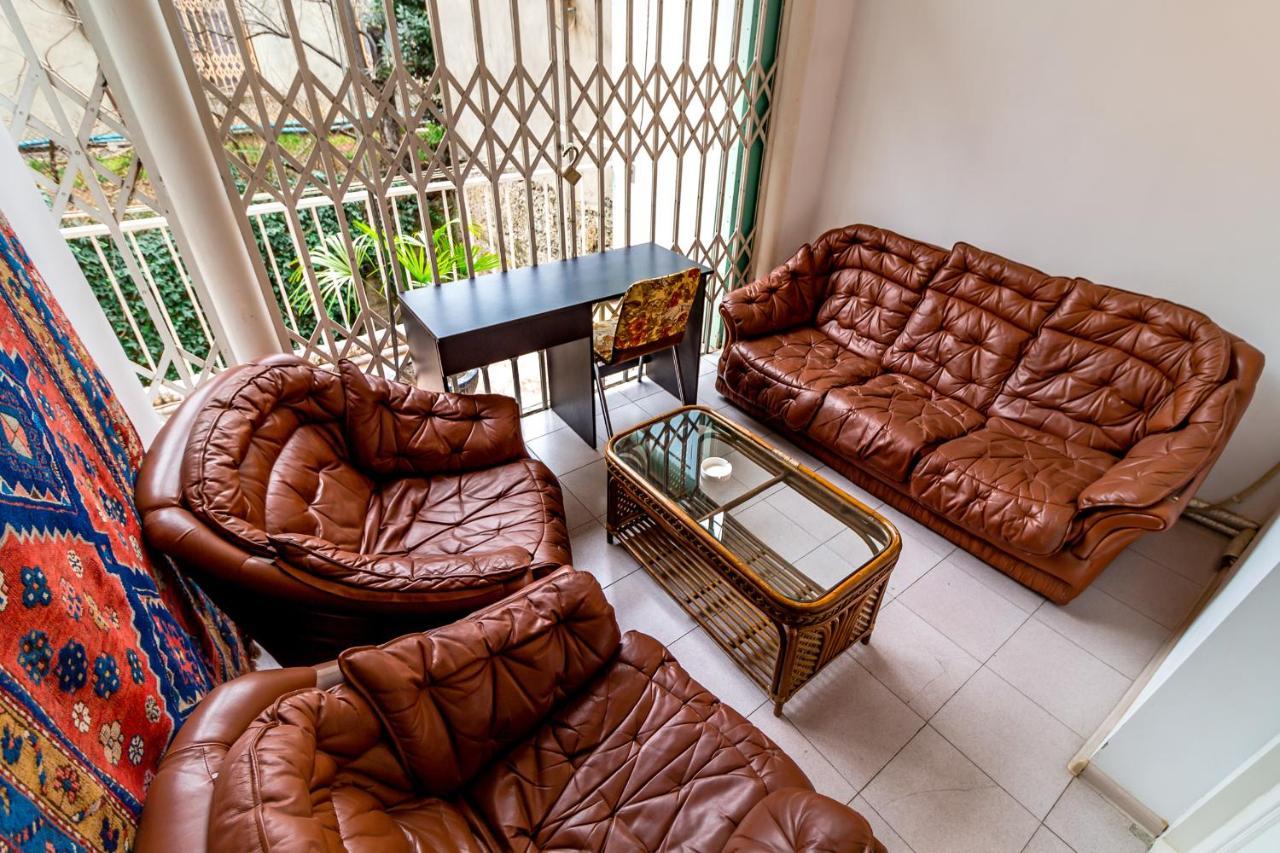 V Park Hotel Tiflis Dış mekan fotoğraf