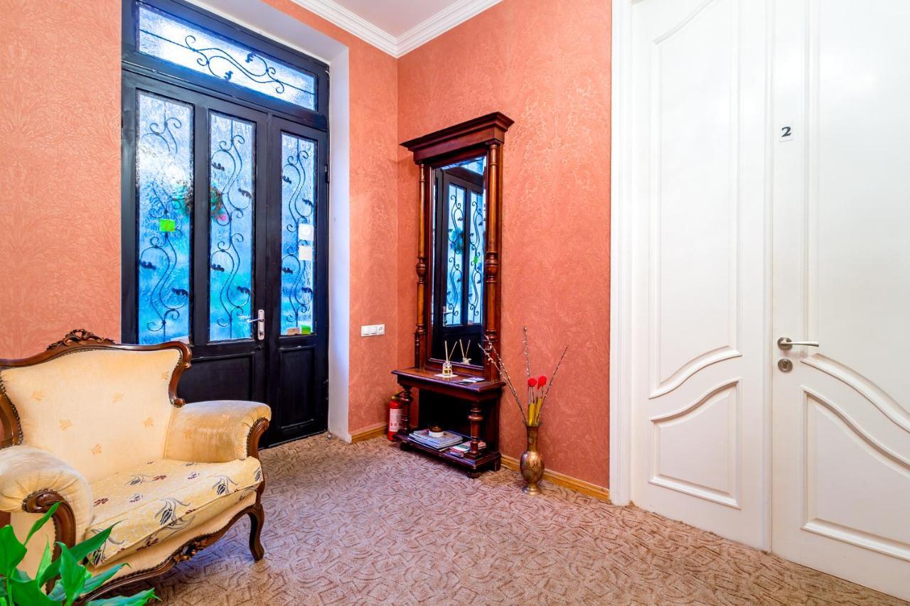 V Park Hotel Tiflis Dış mekan fotoğraf