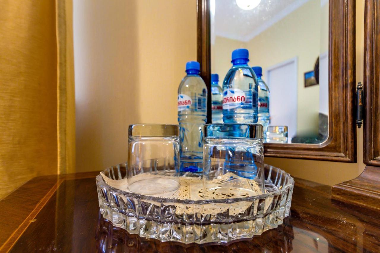 V Park Hotel Tiflis Dış mekan fotoğraf